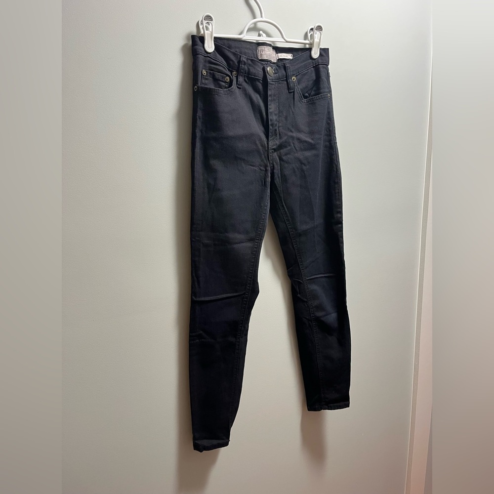 Free People Women's Skinny Jeans in Black